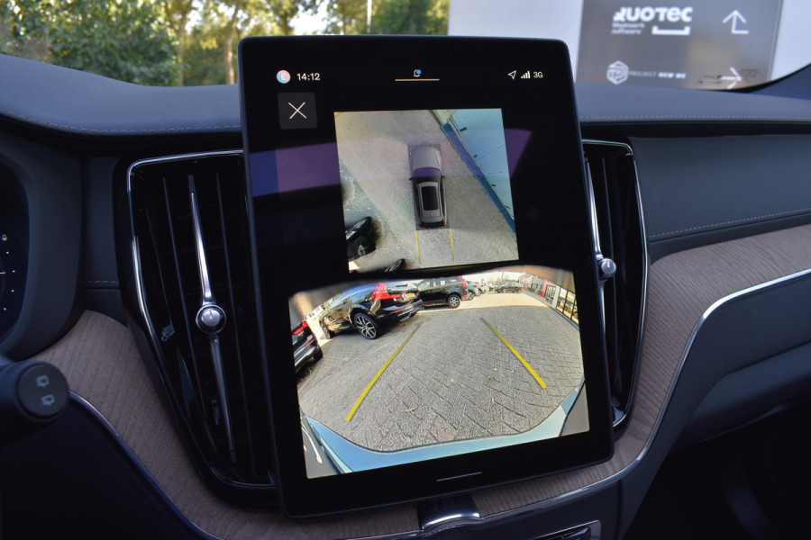 Volvo XC60 T6 AWD 350PK Plug-in Hybrid Ultra Dark | DEMO | Luchtvering | Trekhaak | 21"LMV | 360 camera | Panodak | HUD | H&K |