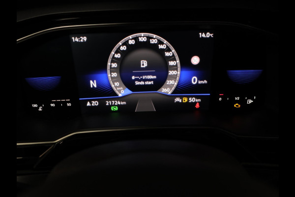 Volkswagen Polo 1.0 TSI R-Line 110pk DSG| Navi| 17'LMvelgen | Matrix LEDlampen| Digital display Volkswagen Polo 1.0 TSI R-Line 110pk DSG| Navi| 17'LMvelgen | Matrix LEDlampen| Digital display