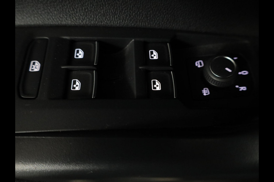 Volkswagen Polo 1.0 TSI R-Line 110pk DSG| Navi| 17'LMvelgen | Matrix LEDlampen| Digital display Volkswagen Polo 1.0 TSI R-Line 110pk DSG| Navi| 17'LMvelgen | Matrix LEDlampen| Digital display