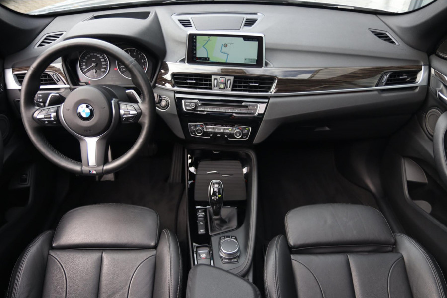 BMW X1 XDrive25i M Sport / PANODAK / HUD / KEYLESS / MEMORY / H&K / CAMERA BMW X1 XDrive25i M Sport / PANODAK / HUD / KEYLESS / MEMORY / H&K / CAMERA