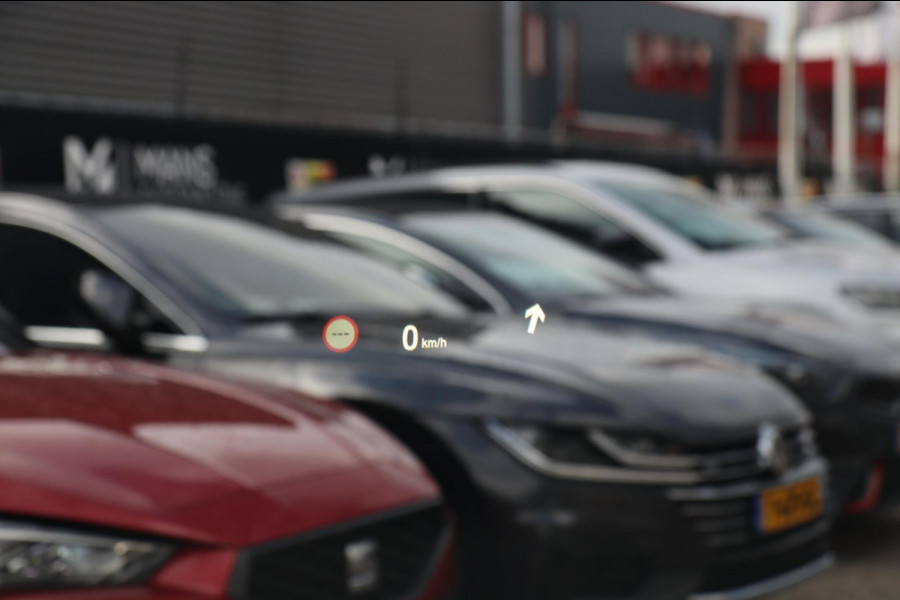 BMW X1 XDrive25i M Sport / PANODAK / HUD / KEYLESS / MEMORY / H&K / CAMERA BMW X1 XDrive25i M Sport / PANODAK / HUD / KEYLESS / MEMORY / H&K / CAMERA