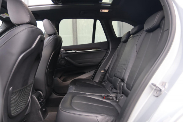 BMW X1 XDrive25i M Sport / PANODAK / HUD / KEYLESS / MEMORY / H&K / CAMERA BMW X1 XDrive25i M Sport / PANODAK / HUD / KEYLESS / MEMORY / H&K / CAMERA