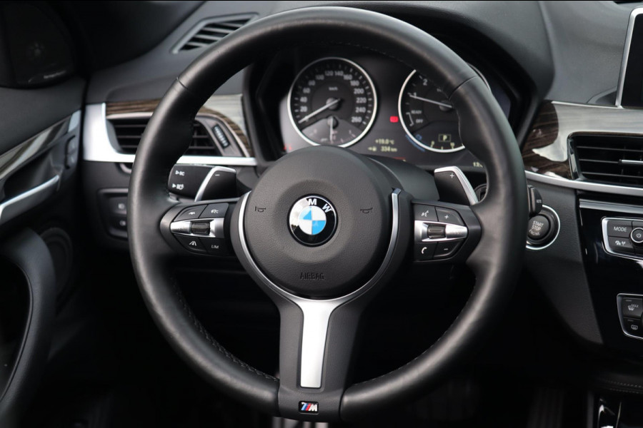 BMW X1 XDrive25i M Sport / PANODAK / HUD / KEYLESS / MEMORY / H&K / CAMERA BMW X1 XDrive25i M Sport / PANODAK / HUD / KEYLESS / MEMORY / H&K / CAMERA