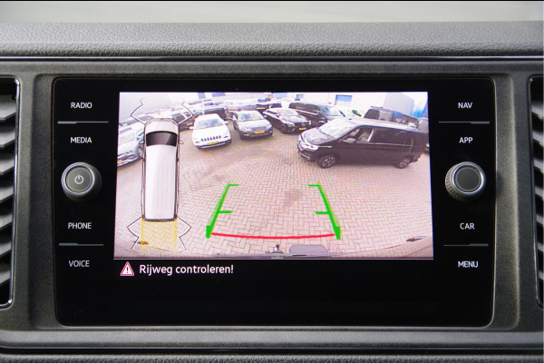 Volkswagen Crafter 35 2.0 TDI L4H3 177PK AUT. CAMERA, TREKHAAK, BETIMMERING, CRUISE, APPLE CARPLAY/ANDROID AUTO, MF STUUR, PARKEERSENSOREN Volkswagen Crafter 35 2.0 TDI L4H3 177PK AUT. CAMERA, TREKHAAK, BETIMMERING, CRUISE, APPLE CARPLAY/ANDROID AUTO, MF STUUR, PARKEERSENSOREN