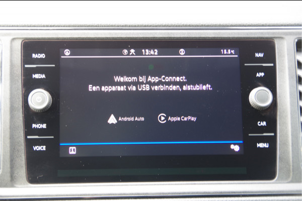 Volkswagen Crafter 35 2.0 TDI L4H3 177PK AUT. CAMERA, TREKHAAK, BETIMMERING, CRUISE, APPLE CARPLAY/ANDROID AUTO, MF STUUR, PARKEERSENSOREN Volkswagen Crafter 35 2.0 TDI L4H3 177PK AUT. CAMERA, TREKHAAK, BETIMMERING, CRUISE, APPLE CARPLAY/ANDROID AUTO, MF STUUR, PARKEERSENSOREN