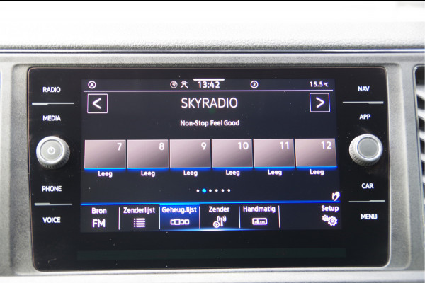 Volkswagen Crafter 35 2.0 TDI L4H3 177PK AUT. CAMERA, TREKHAAK, BETIMMERING, CRUISE, APPLE CARPLAY/ANDROID AUTO, MF STUUR, PARKEERSENSOREN Volkswagen Crafter 35 2.0 TDI L4H3 177PK AUT. CAMERA, TREKHAAK, BETIMMERING, CRUISE, APPLE CARPLAY/ANDROID AUTO, MF STUUR, PARKEERSENSOREN