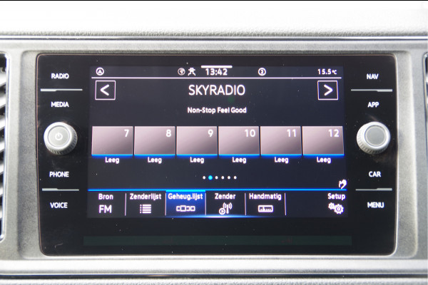 Volkswagen Crafter 35 2.0 TDI L4H3 177PK AUT. CAMERA, TREKHAAK, BETIMMERING, CRUISE, APPLE CARPLAY/ANDROID AUTO, MF STUUR, PARKEERSENSOREN Volkswagen Crafter 35 2.0 TDI L4H3 177PK AUT. CAMERA, TREKHAAK, BETIMMERING, CRUISE, APPLE CARPLAY/ANDROID AUTO, MF STUUR, PARKEERSENSOREN