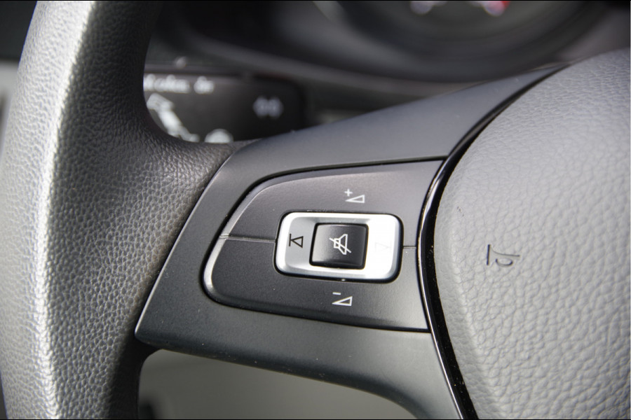 Volkswagen Crafter 35 2.0 TDI L4H3 177PK AUT. CAMERA, TREKHAAK, BETIMMERING, CRUISE, APPLE CARPLAY/ANDROID AUTO, MF STUUR, PARKEERSENSOREN Volkswagen Crafter 35 2.0 TDI L4H3 177PK AUT. CAMERA, TREKHAAK, BETIMMERING, CRUISE, APPLE CARPLAY/ANDROID AUTO, MF STUUR, PARKEERSENSOREN