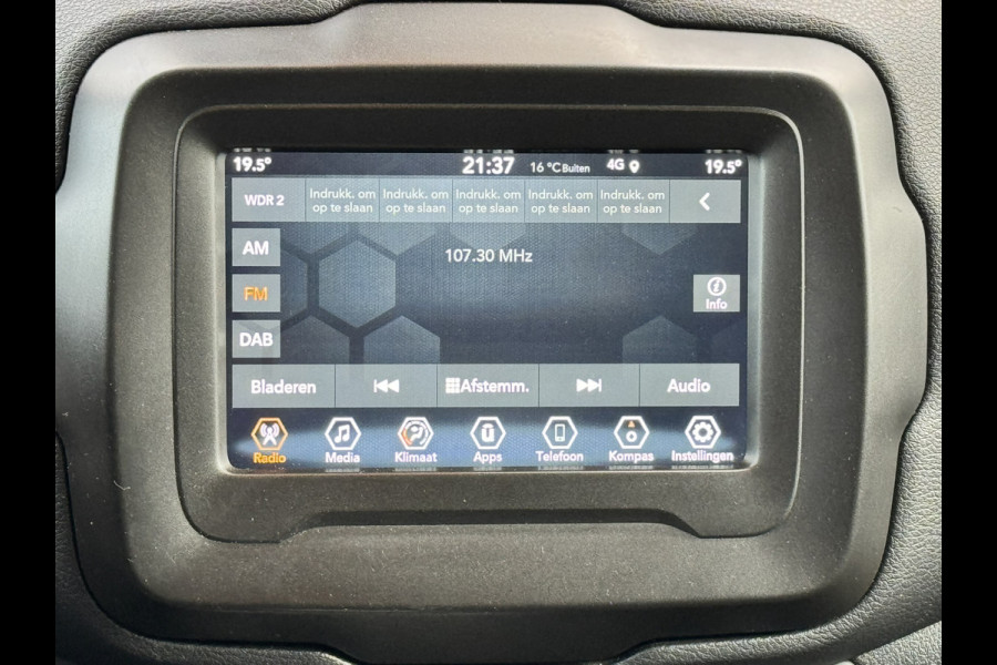 Jeep Renegade 1.0T 120 Night Eagle | Blackline | Clima | CarPlay | Keyless Jeep Renegade 1.0T 120 Night Eagle | Blackline | Clima | CarPlay | Keyless