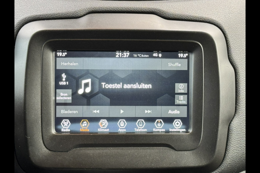 Jeep Renegade 1.0T 120 Night Eagle | Blackline | Clima | CarPlay | Keyless Jeep Renegade 1.0T 120 Night Eagle | Blackline | Clima | CarPlay | Keyless