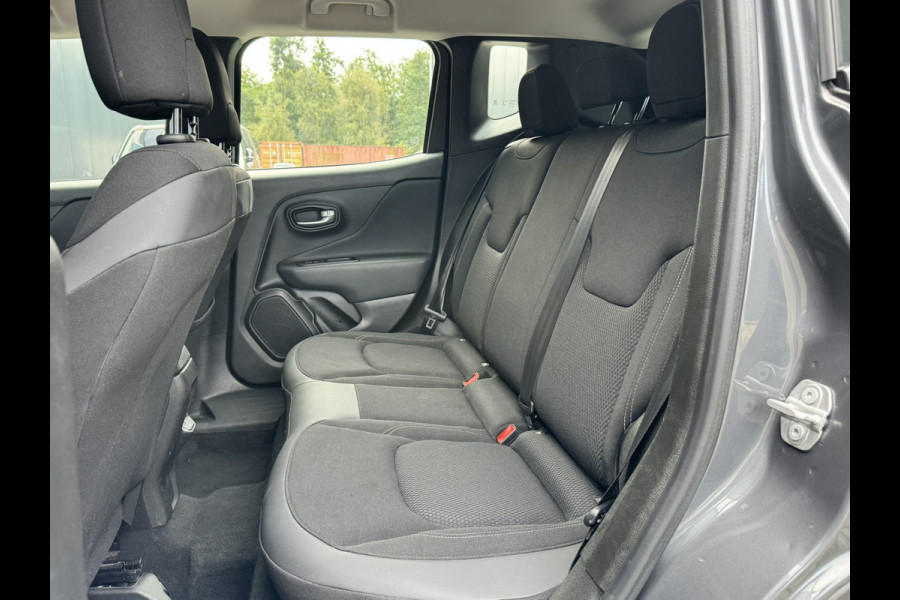 Jeep Renegade 1.0T 120 Night Eagle | Blackline | Clima | CarPlay | Keyless Jeep Renegade 1.0T 120 Night Eagle | Blackline | Clima | CarPlay | Keyless