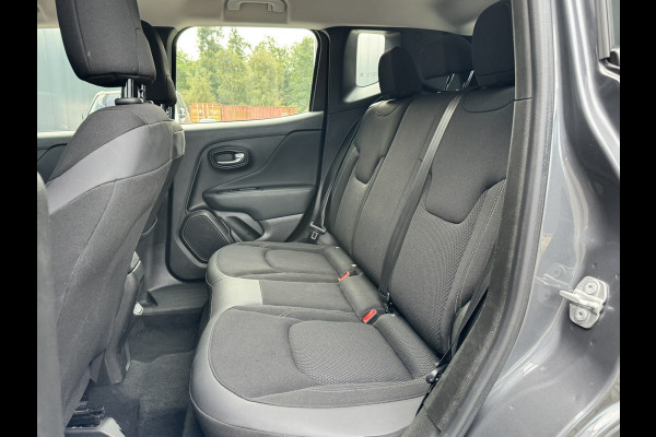 Jeep Renegade 1.0T 120 Night Eagle | Blackline | Clima | CarPlay | Keyless Jeep Renegade 1.0T 120 Night Eagle | Blackline | Clima | CarPlay | Keyless