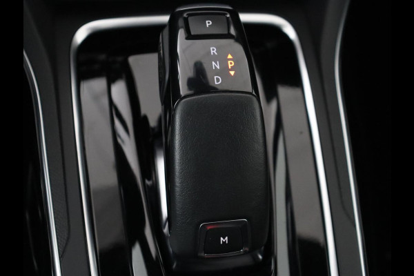 Peugeot 308 1.2 PureTech GT-line | Panoramadak | Trekhaak | DENON HiFi | Camera | Carplay | Keyless | Full LED | Navigatie | Park Assist | Climate control | Cruise control Peugeot 308 1.2 PureTech GT-line | Panoramadak | Trekhaak | DENON HiFi | Camera | Carplay | Keyless | Full LED | Navigatie | Park Assist | Climate control | Cruise control