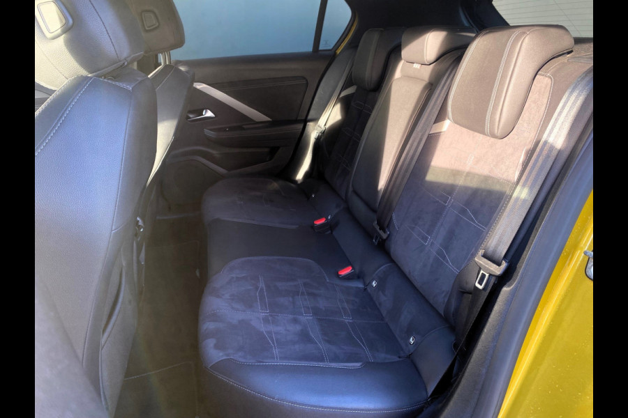 Opel Astra BWJ 2023 | 1.6 Hybrid 181PK GS-LINE | CAMERA | CARPLAY | NAVI | LED | 18'' LMV | SPORTSTOELEN | ALACANTARA