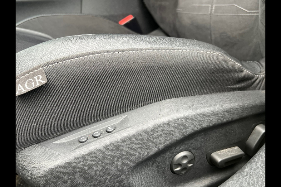 Opel Astra BWJ 2023 | 1.6 Hybrid 181PK GS-LINE | CAMERA | CARPLAY | NAVI | LED | 18'' LMV | SPORTSTOELEN | ALACANTARA