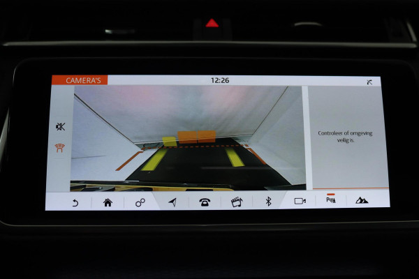Land Rover Range Rover Velar 2.0 I4 Turbo AWD HSE Automaat (PANODAK, NAVIGATIE, STOELV, CAMERA, NL-AUTO, DEALER ONDERHOUDEN) Land Rover Range Rover Velar 2.0 I4 Turbo AWD HSE Automaat (PANODAK, NAVIGATIE, STOELV, CAMERA, NL-AUTO, DEALER ONDERHOUDEN)