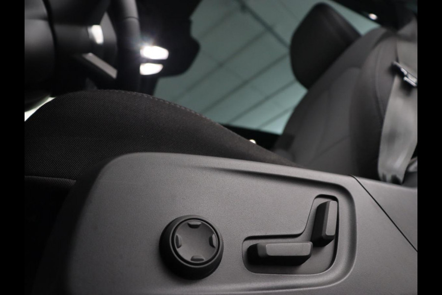 Polestar 2 Long Range Dual Motor Launch Edition 78kWh | Panoramadak | Trekhaak | Stoel & stuurverwarming | 360 camera | Adaptive cruise | Harman/Kardon | Carplay Polestar 2 Long Range Dual Motor Launch Edition 78kWh | Panoramadak | Trekhaak | Stoel & stuurverwarming | 360 camera | Adaptive cruise | Harman/Kardon | Carplay