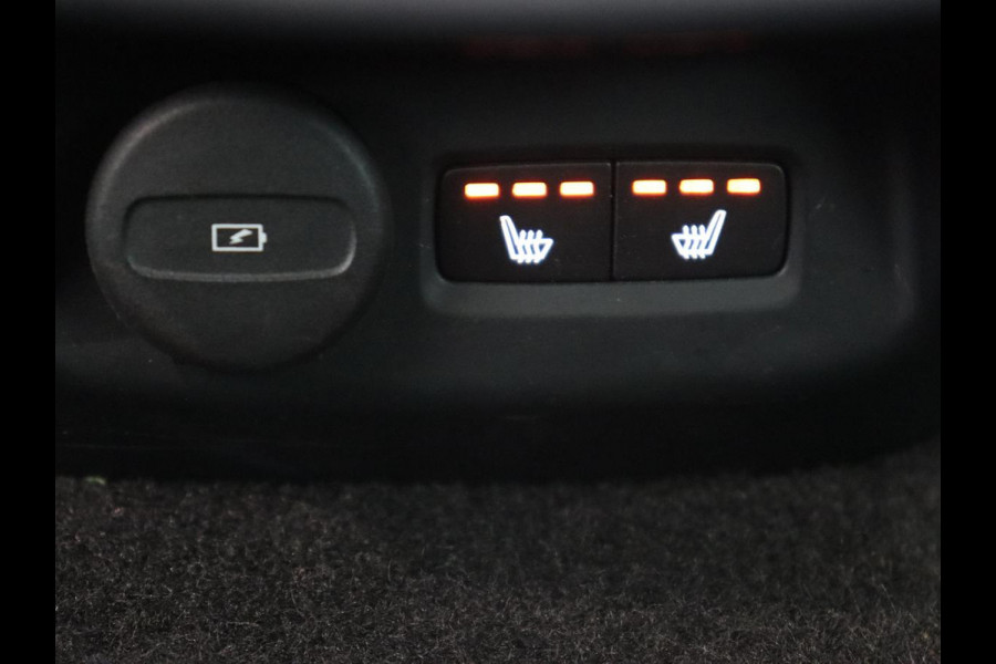 Polestar 2 Long Range Dual Motor Launch Edition 78kWh | Panoramadak | Trekhaak | Stoel & stuurverwarming | 360 camera | Adaptive cruise | Harman/Kardon | Carplay Polestar 2 Long Range Dual Motor Launch Edition 78kWh | Panoramadak | Trekhaak | Stoel & stuurverwarming | 360 camera | Adaptive cruise | Harman/Kardon | Carplay