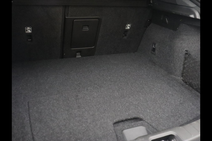 Polestar 2 Long Range Dual Motor Launch Edition 78kWh | Panoramadak | Trekhaak | Stoel & stuurverwarming | 360 camera | Adaptive cruise | Harman/Kardon | Carplay Polestar 2 Long Range Dual Motor Launch Edition 78kWh | Panoramadak | Trekhaak | Stoel & stuurverwarming | 360 camera | Adaptive cruise | Harman/Kardon | Carplay