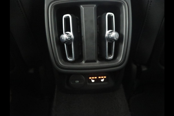 Polestar 2 Long Range Dual Motor Launch Edition 78kWh | Panoramadak | Trekhaak | Stoel & stuurverwarming | 360 camera | Adaptive cruise | Harman/Kardon | Carplay Polestar 2 Long Range Dual Motor Launch Edition 78kWh | Panoramadak | Trekhaak | Stoel & stuurverwarming | 360 camera | Adaptive cruise | Harman/Kardon | Carplay