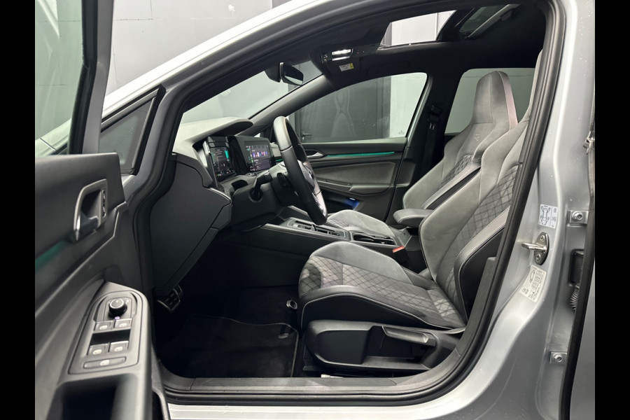 Volkswagen Golf 8 1.5 eTSI R-Line Business+