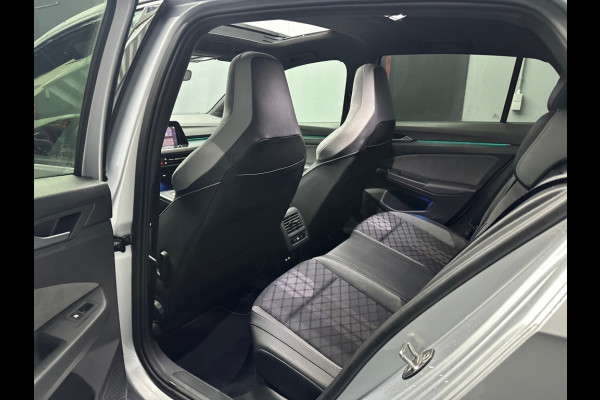 Volkswagen Golf 8 1.5 eTSI R-Line Business+