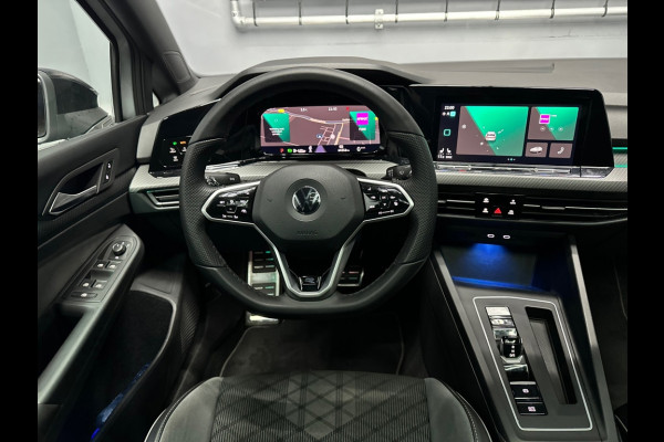 Volkswagen Golf 8 1.5 eTSI R-Line Business+