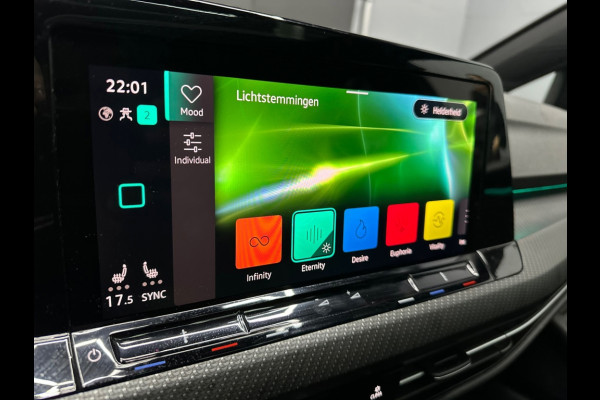 Volkswagen Golf 8 1.5 eTSI R-Line Business+