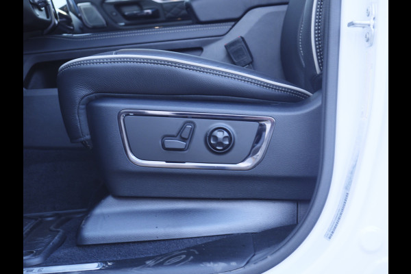Dodge Ram | 1500 | Limited | Night | 3.0L Twin-Turbo I6 | High Output | | Passenger Display | 14,4 Touch Screen | Harman Kardon | RAMBOX Getoonde accessoires zijn verkrijgbaar tegen meerprijs