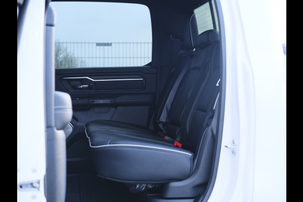 Dodge Ram | 1500 | Limited | Night | 3.0L Twin-Turbo I6 | High Output | | Passenger Display | 14,4 Touch Screen | Harman Kardon | RAMBOX Getoonde accessoires zijn verkrijgbaar tegen meerprijs