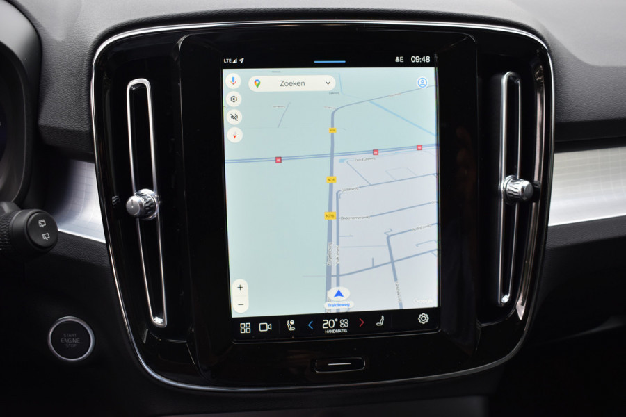 Volvo XC40 B4 211PK Plus Dark BLIS | ACC | Harman&Kardon | Keyless | Park Assist | Verwarmbare voorruit  | Trekhaak Volvo XC40 B4 211PK Plus Dark BLIS | ACC | Harman&Kardon | Keyless | Park Assist | Verwarmbare voorruit  | Trekhaak