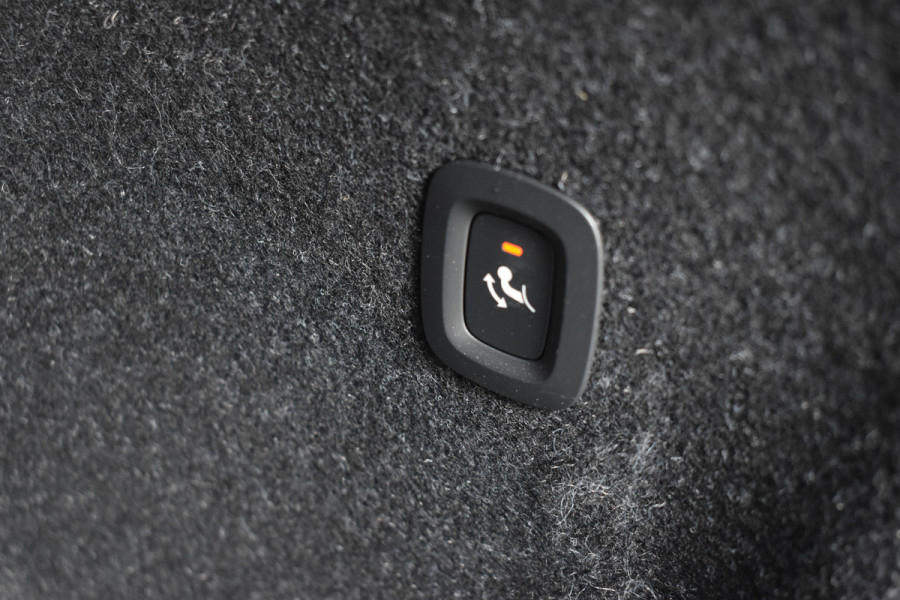 Volvo XC40 B4 211PK Plus Dark BLIS | ACC | Harman&Kardon | Keyless | Park Assist | Verwarmbare voorruit  | Trekhaak Volvo XC40 B4 211PK Plus Dark BLIS | ACC | Harman&Kardon | Keyless | Park Assist | Verwarmbare voorruit  | Trekhaak