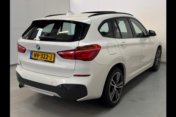 BMW X1 SDrive18d Exe / M Pakket / Pano / NL-auto / Leder BMW X1 SDrive18d Exe / M Pakket / Pano / NL-auto / Leder