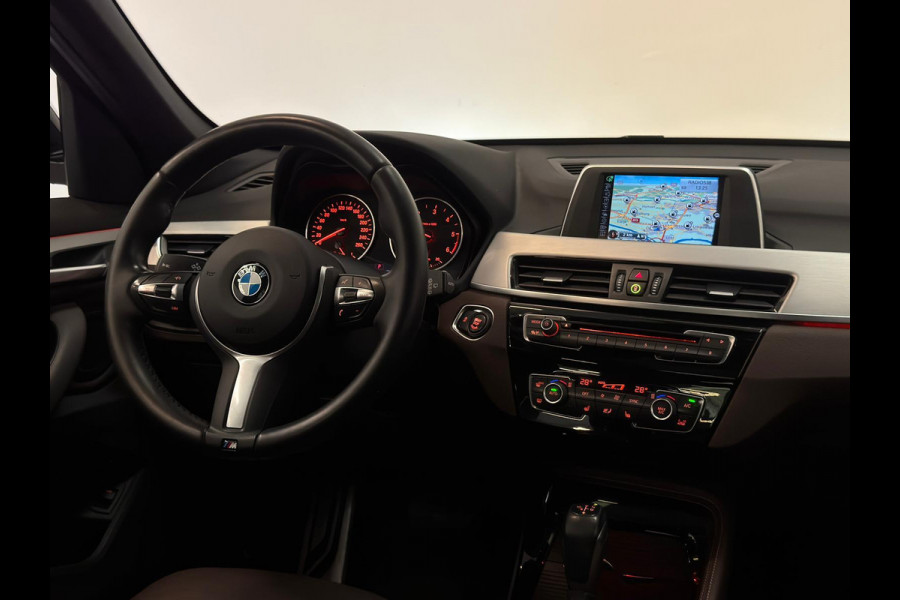 BMW X1 SDrive18d Exe / M Pakket / Pano / NL-auto / Leder BMW X1 SDrive18d Exe / M Pakket / Pano / NL-auto / Leder