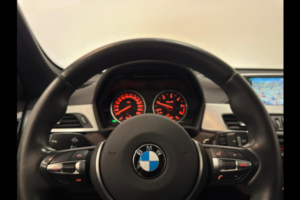 BMW X1 SDrive18d Exe / M Pakket / Pano / NL-auto / Leder BMW X1 SDrive18d Exe / M Pakket / Pano / NL-auto / Leder