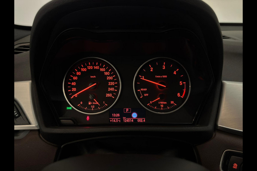 BMW X1 SDrive18d Exe / M Pakket / Pano / NL-auto / Leder BMW X1 SDrive18d Exe / M Pakket / Pano / NL-auto / Leder