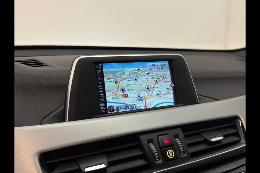 BMW X1 SDrive18d Exe / M Pakket / Pano / NL-auto / Leder BMW X1 SDrive18d Exe / M Pakket / Pano / NL-auto / Leder