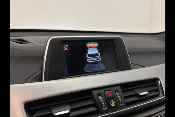 BMW X1 SDrive18d Exe / M Pakket / Pano / NL-auto / Leder BMW X1 SDrive18d Exe / M Pakket / Pano / NL-auto / Leder