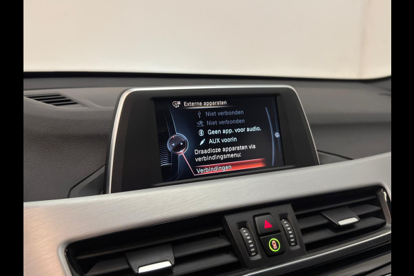 BMW X1 SDrive18d Exe / M Pakket / Pano / NL-auto / Leder BMW X1 SDrive18d Exe / M Pakket / Pano / NL-auto / Leder