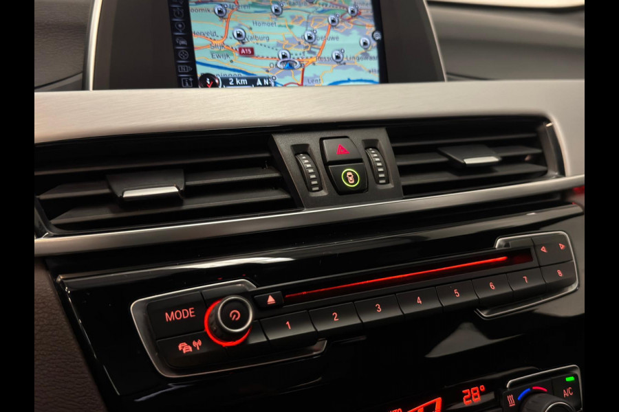 BMW X1 SDrive18d Exe / M Pakket / Pano / NL-auto / Leder BMW X1 SDrive18d Exe / M Pakket / Pano / NL-auto / Leder