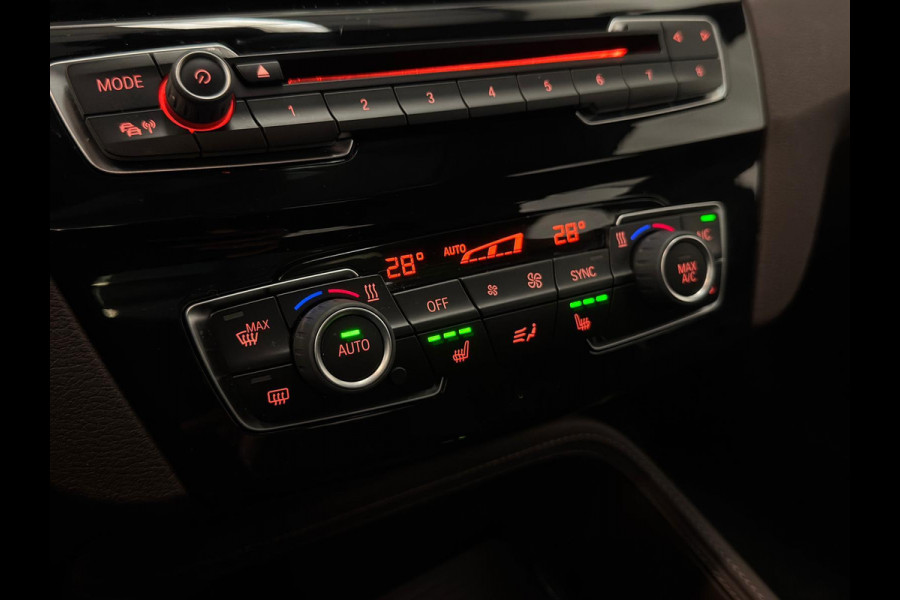 BMW X1 SDrive18d Exe / M Pakket / Pano / NL-auto / Leder BMW X1 SDrive18d Exe / M Pakket / Pano / NL-auto / Leder