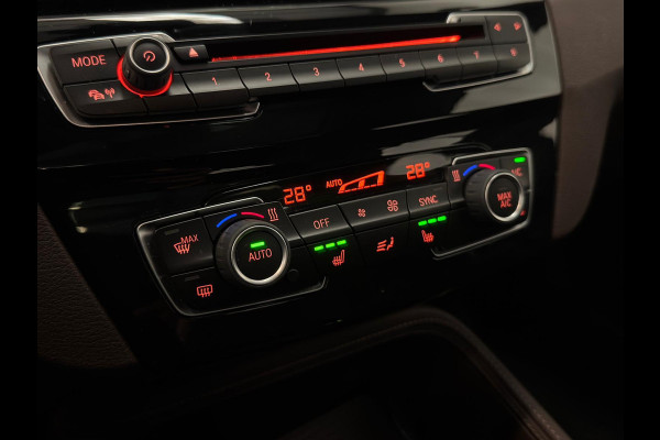 BMW X1 SDrive18d Exe / M Pakket / Pano / NL-auto / Leder BMW X1 SDrive18d Exe / M Pakket / Pano / NL-auto / Leder