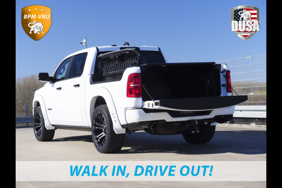 Dodge Ram | 1500 | Limited | Night | 3.0L Twin-Turbo I6 | High Output | BPM-VRIJ | Passenger Display | 14,4 Touch Screen | Harman Kardon | RAMBOX Getoonde accessoires zijn verkrijgbaar tegen meerprijs Dodge Ram | 1500 | Limited | Night | 3.0L Twin-Turbo I6 | High Output | BPM-VRIJ | Passenger Display | 14,4 Touch Screen | Harman Kardon | RAMBOX Getoonde accessoires zijn verkrijgbaar tegen meerprijs