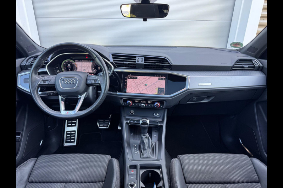 Audi Q3 Sportback 45 TFSI e S Edition Pano/B&O/Keyless/Trekhaak Audi Q3 Sportback 45 TFSI e S Edition Pano/B&O/Keyless/Trekhaak