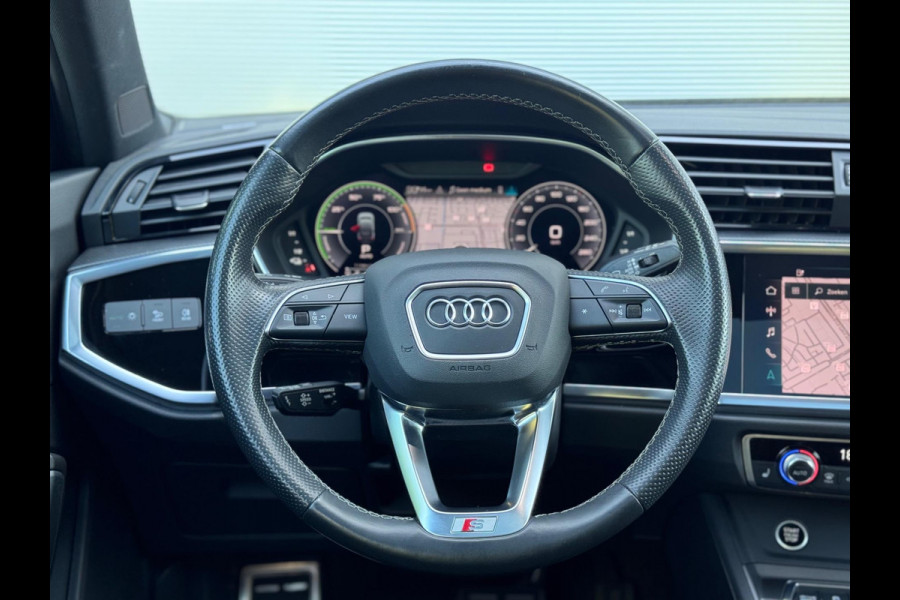 Audi Q3 Sportback 45 TFSI e S Edition Pano/B&O/Keyless/Trekhaak Audi Q3 Sportback 45 TFSI e S Edition Pano/B&O/Keyless/Trekhaak