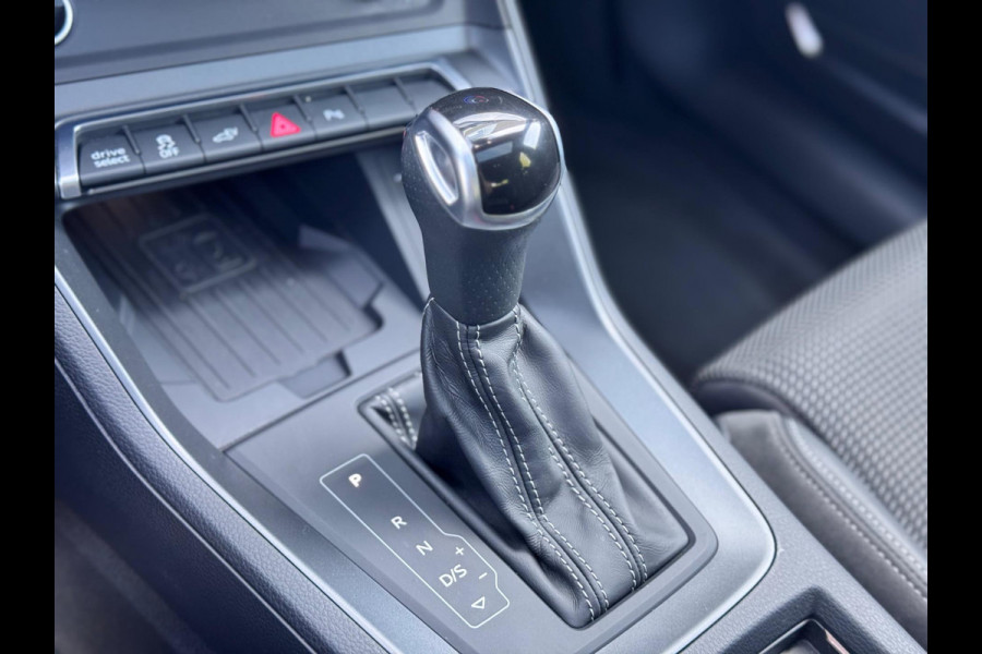 Audi Q3 Sportback 45 TFSI e S Edition Pano/B&O/Keyless/Trekhaak Audi Q3 Sportback 45 TFSI e S Edition Pano/B&O/Keyless/Trekhaak