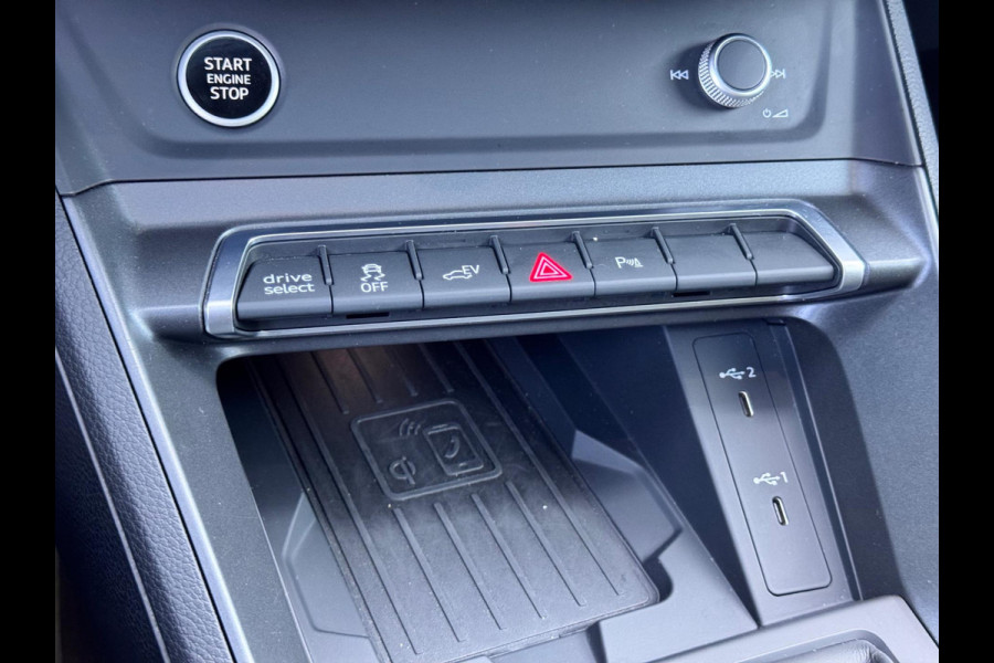 Audi Q3 Sportback 45 TFSI e S Edition Pano/B&O/Keyless/Trekhaak Audi Q3 Sportback 45 TFSI e S Edition Pano/B&O/Keyless/Trekhaak