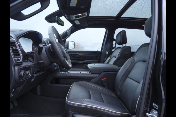 Dodge Ram | 1500 | Limited | Night | 3.0L Twin-Turbo I6 | High Output | BPM-VRIJ | Passenger Display | 14,4 Touch Screen | Harman Kardon | RAMBOX Getoonde accessoires zijn verkrijgbaar tegen meerprijs Dodge Ram | 1500 | Limited | Night | 3.0L Twin-Turbo I6 | High Output | BPM-VRIJ | Passenger Display | 14,4 Touch Screen | Harman Kardon | RAMBOX Getoonde accessoires zijn verkrijgbaar tegen meerprijs
