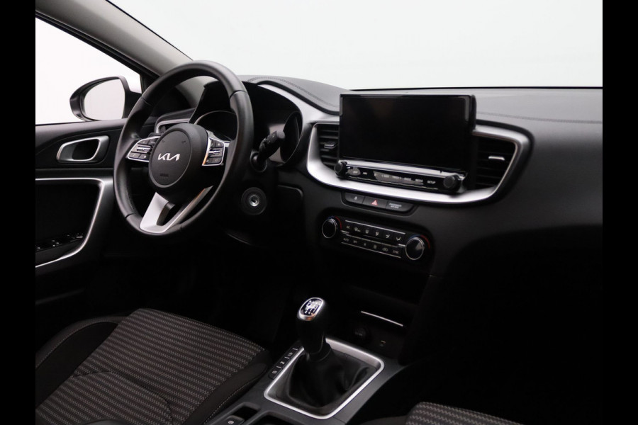 Kia Ceed Sportswagon 120pk T-GDi DynamicLine Camera | Adapt. Cruise | Navi | Parkeersens. achter