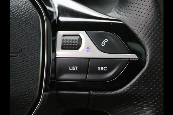 Peugeot e-2008 EV GT 50 kWh 360° Camera | Adapt. Cruise | Parkeersens. v+a | Stoelverw. | Panoramadak